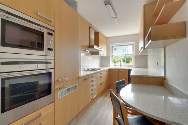 4 Bedroom Flat To Let - Photo 1