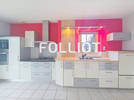 MAISON A LOUER - 5 pi�ces � La Chapelle Fleurign� - Photo 4