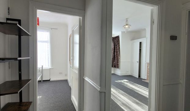 Lathom Road, East Ham, London E6 - Photo 1