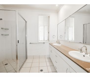 34 Lamb Avenue, Gracemere - Photo 4