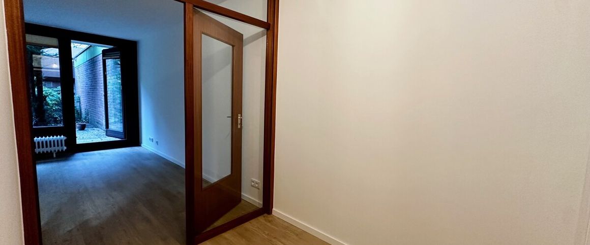 Frisch sanierte und barrierearme 1 Zi.-Wohnung im Volksdorfer Ortskern! - Foto 1