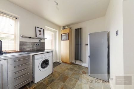 Middlewood Park, Newcastle Upon Tyne - Photo 3