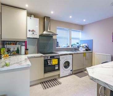 2 bed flat to rent in Church Road, Newcastle Upon Tyne, NE3 - Photo 3