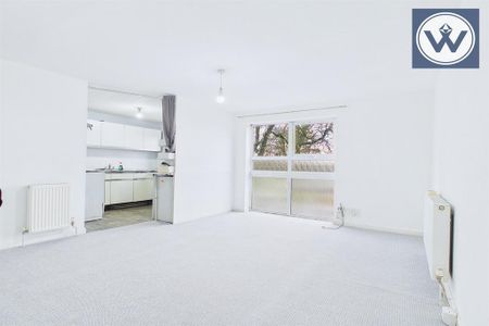 1 bedroom flat to rent - Photo 2