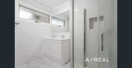 Family Living in a Prime Bundoora Location - Photo 3