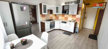 Pronájem bytu 1+1 36 m² - Fotografie 3