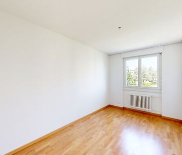 Their new family home - Photo 2