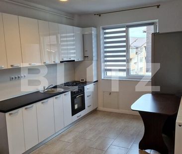 Apartament 2 camere, 40mp, parcare, etaj intermediar, zona Sub Cetate - Photo 2