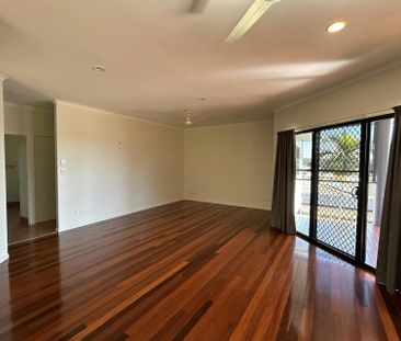 PEACE AND TRANQUILITY IN A QUIET CUL DE SAC FOR RENT! - Photo 2