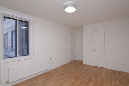 4505 Dupuis Avenue - Photo 5