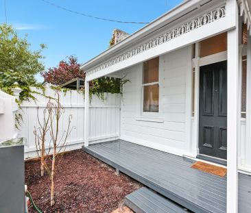 Beautifully Renovated Home in the Heart of Armadale - Photo 5