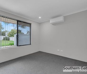 Central Family Home - Photo 3
