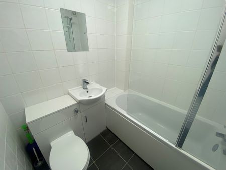 Oakley Court, Royston - Photo 5