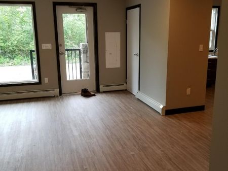 Thoughtfully Designed Accessible Housing for Low-Income Living in Red - Photo 4