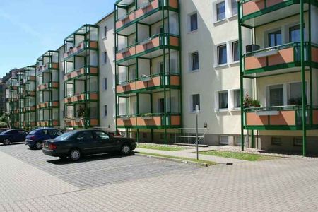 Großzügige 3-Raumwohnung mit Balkon lädt zur Auszeit ein - Photo 3