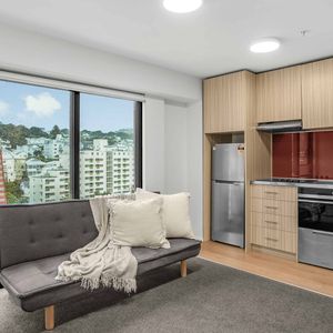 1 Bedroom Apartment - Photo 2
