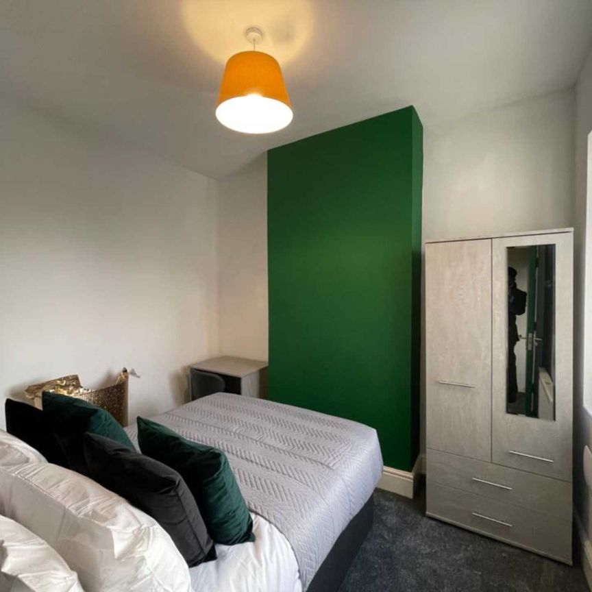 Milford Street, Salford - Photo 1