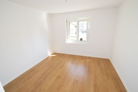 Spacieux appartement de 4.5 pièces au rez-de-chaussée - Photo 5