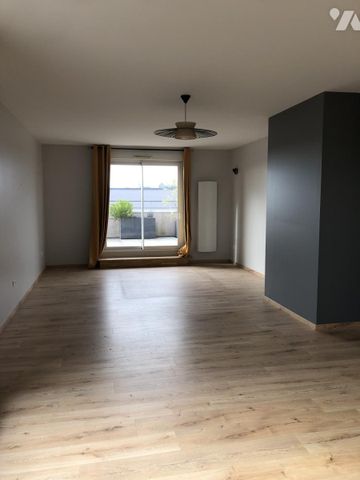 A LOUER VERTOU CENTRE MAGNIFIQUE APPARTEMENT T5 - GARAGE DOUBLE ET PARKING EXTERIEUR - Photo 2