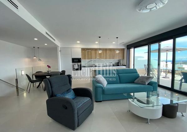 Furnished ground floor duplex apartment with 2 independent entrances in Finestrat, Alicante, Costa Blanca