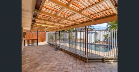 A SUMMER STUNNER - ENTERTAIN, RELAX & LIVE YOUR BEST LIFE - Photo 5