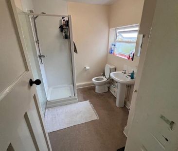 6 bedroom private hall to rent - Photo 5