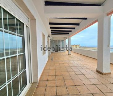 Alquiler de ático en Calle Acera de la Marina - Photo 1