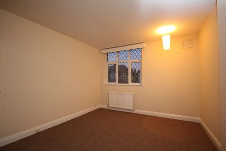 2 Double Bed Maisonette – Surbiton (Alexandra Drive, KT5) - Photo 2