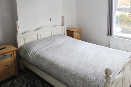 4 bedroom terraced house to rent - Photo 2