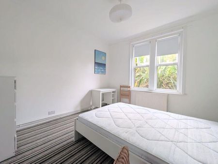 1 bedroom in a house share to rent - Photo 5