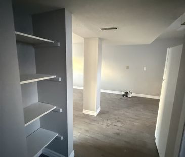 3 - 1689 Edgehill Place - Photo 3