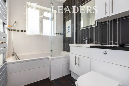 4 bedroom house to rent Caesars Walk, Mitcham, CR4 - Photo 4