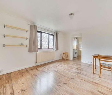 Windrush Drive, High Wycombe, HP13 - Photo 1