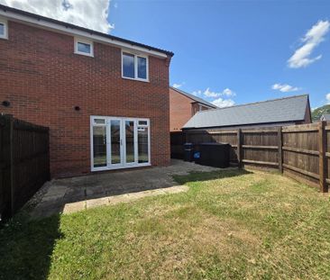 2 bedroom semi-detached house to rent - Photo 3