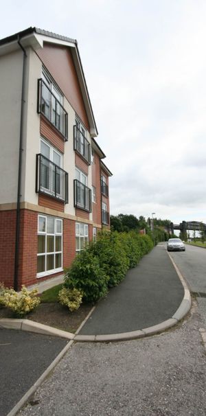 Latchford, Warrington - Photo 2