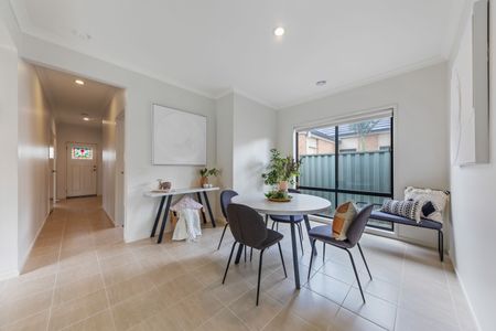 WELCOME HOME - DEVONIA PARK! - Photo 5