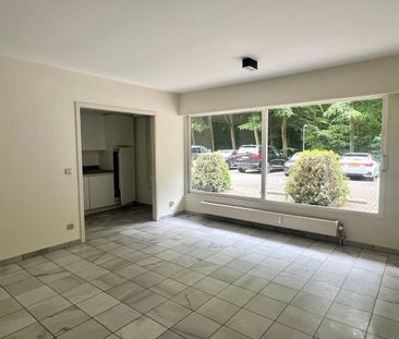 Appartement te huur in Brussel voor € 1.200 met 1 slaapkamer - Photo 2