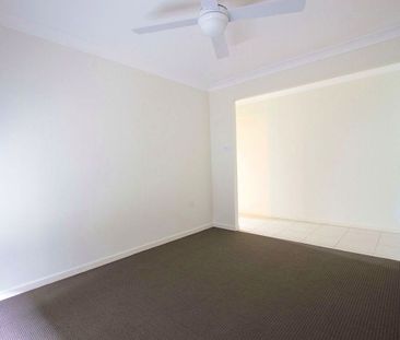 Great Layout, Comfortable Family Home - Photo 2