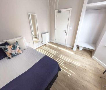 Esher Road, L6 - Photo 3