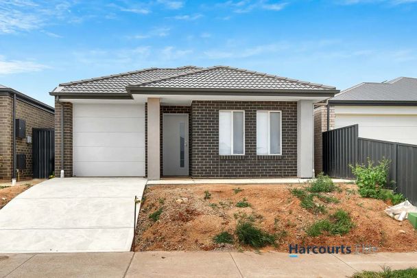 “Stunning Brand New Residence With 2 Living Areas And 6.6KW Solar Panels” - Photo 1
