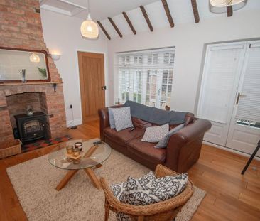 2 bedroom terraced house to rent - Photo 5