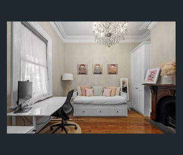 Bright, Stylish & Ideally Located - Photo 4