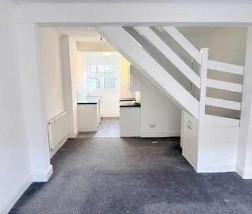 2 Bed Terraced House, Spreadbury Street, M40 - Photo 4