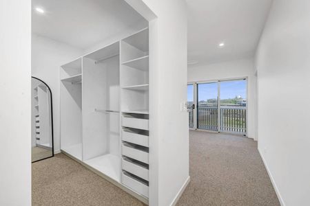 Gorgeous Near New 3 Bedroom with Pool in New Coastal Estate - Photo 2
