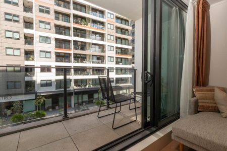 Fully furnished Centro 2 bedroom apartment with carpark available and pet friendly condition - Photo 2