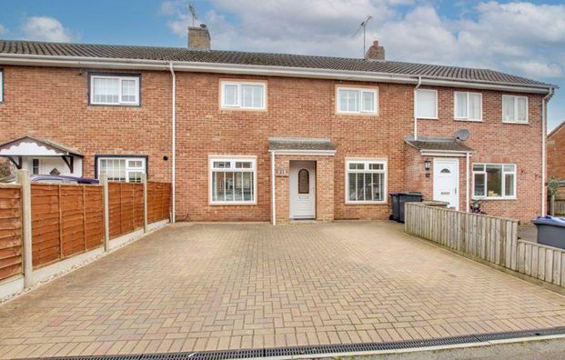 3 bedroom terraced house to rent - Photo 1