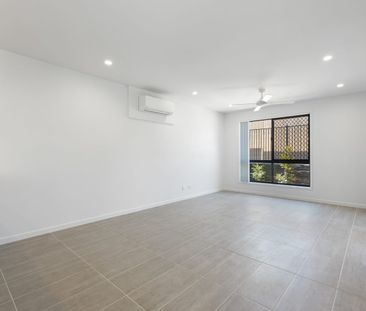 Brand New Courtyard Family Home - Photo 4