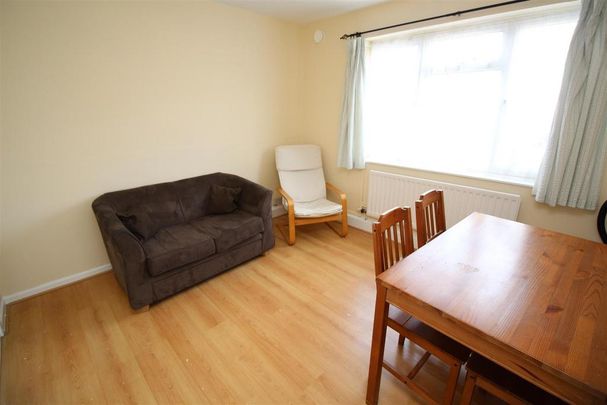 3 bedroom flat to rent - Photo 1