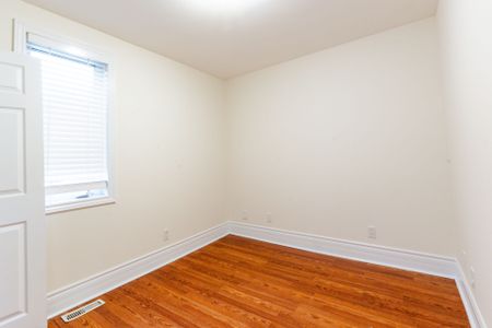 For Lease - 270 Verdun Road Unit# Main Floor, Oshawa, Ontario - Photo 3