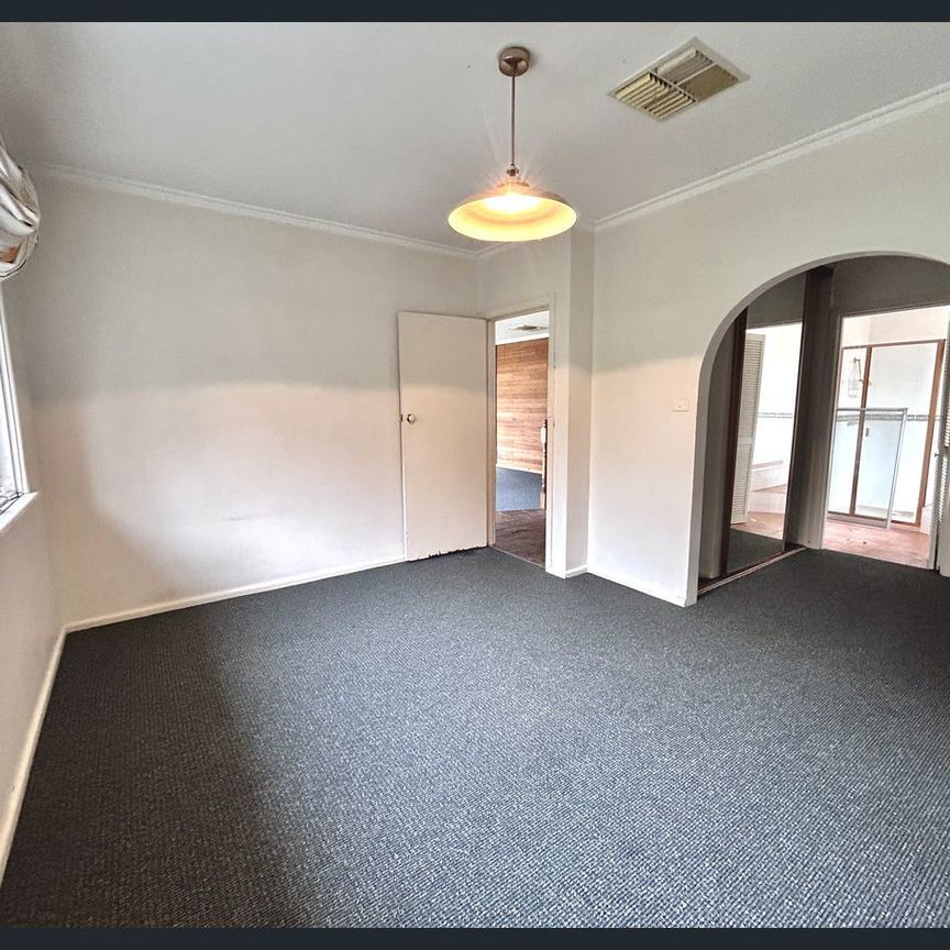 Room to Grow ~ Large and Spacious 3 Bed ~ 2 Bath ~ 2 Living Home with Gardens and Single Garage - Photo 1